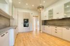 6104097
